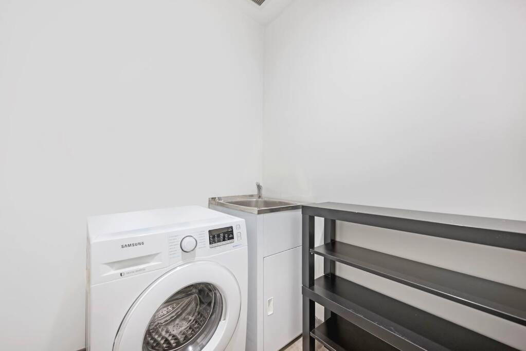 Convenient 3Br Close To Airport & Mascot Station シドニー エクステリア 写真